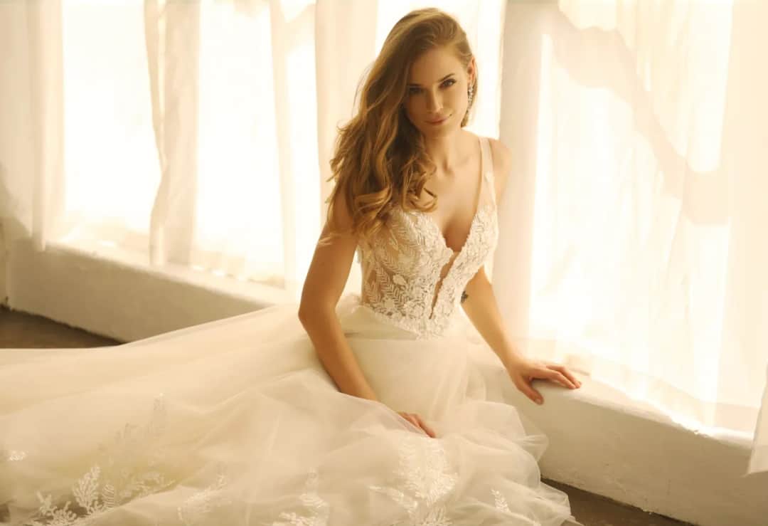 Jak zostać modelką sukien ślubnych? Prawdziwe wymagania i sekrety branży