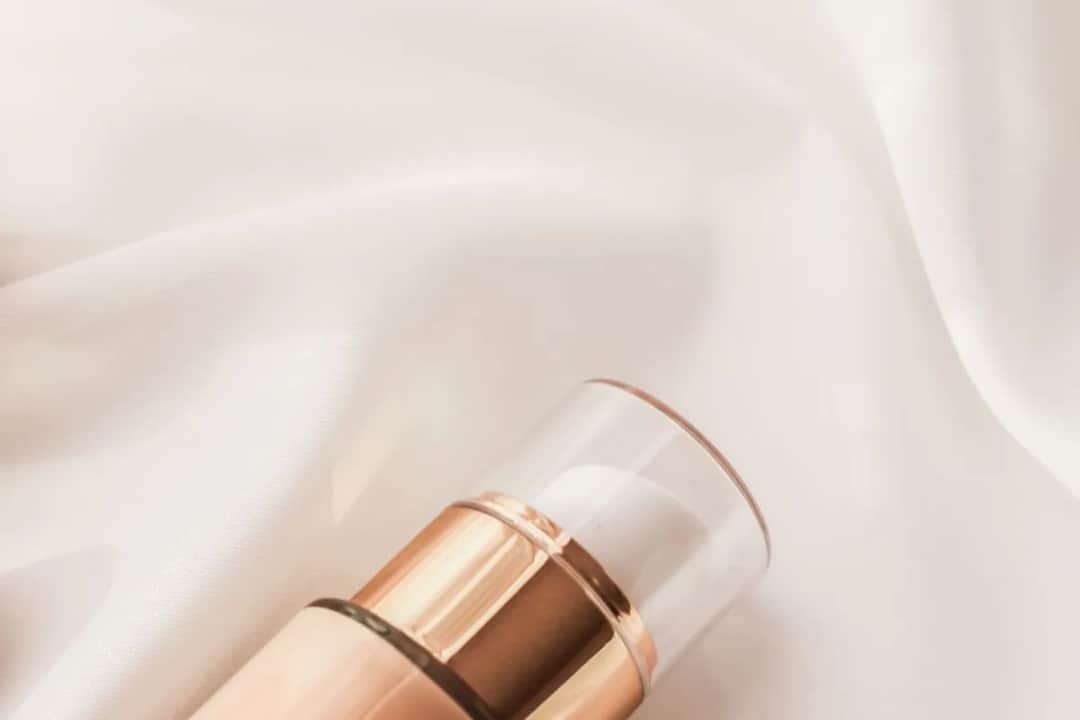 Czy krem BB pod oczy jest bezpieczny? Korzyści i zagrożenia