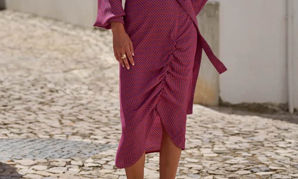 Spódnica ołówkowa midi z wysokim stanem: kobieca elegancja!