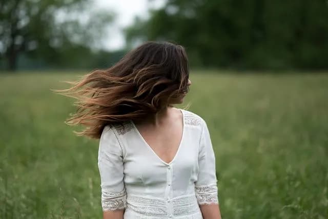 Jak zostać modelką włosów? Sekrety profesjonalnej kariery w świecie beauty