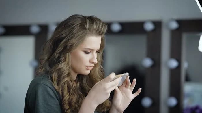 Modelka w wieku 14 lat: bezpieczna droga do pierwszych sukcesów w branży